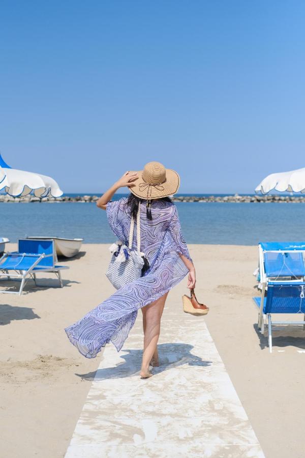 Hotel Thea Bellaria-Igea Marina Zewnętrze zdjęcie